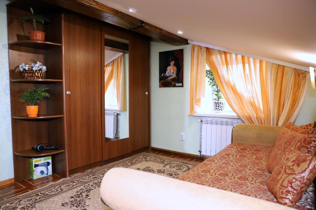 Apartment In Old Town On Zarvanska St Kamianets-Podilskyi Exterior photo
